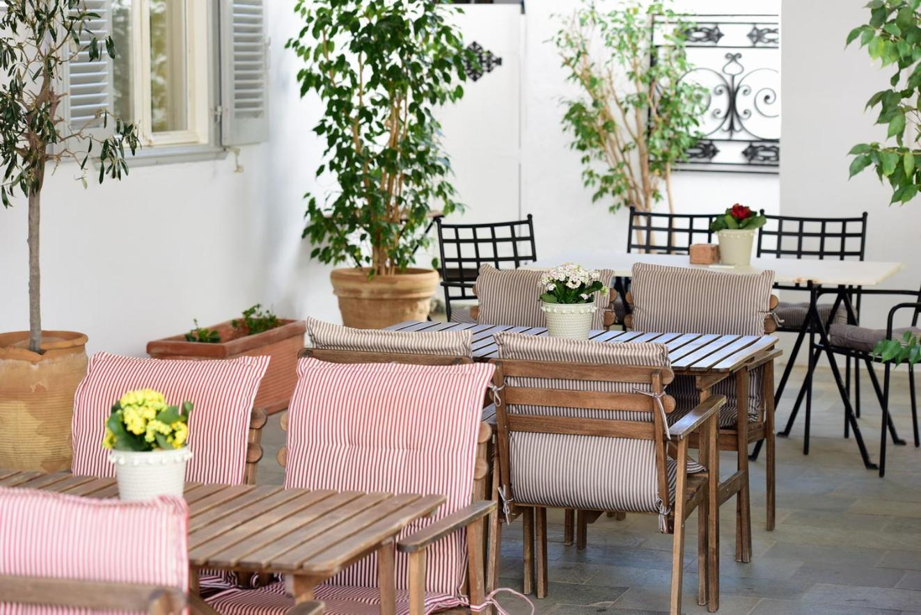 Athina Guesthouse Идра Экстерьер фото