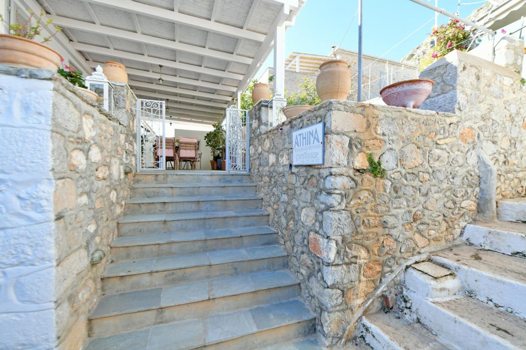 Athina Guesthouse Идра Экстерьер фото