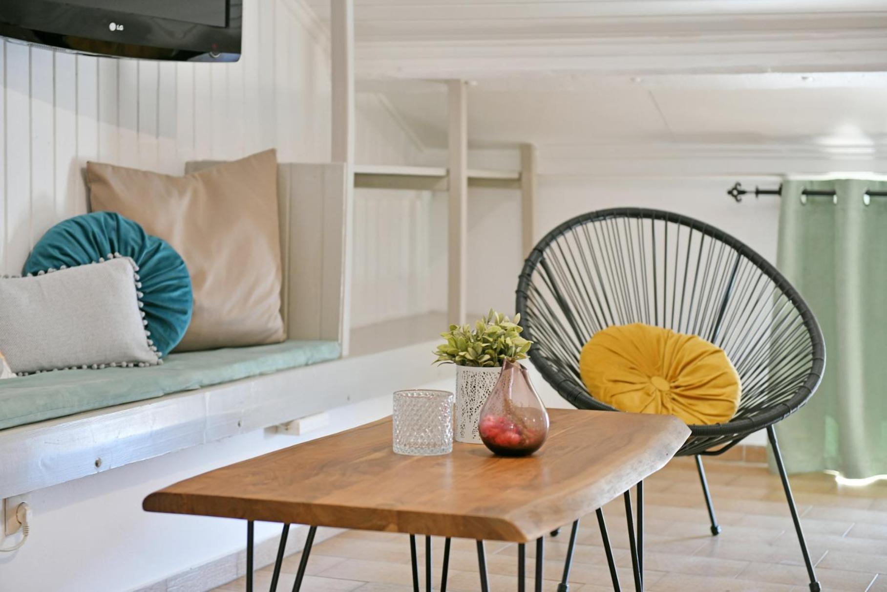 Athina Guesthouse Идра Экстерьер фото
