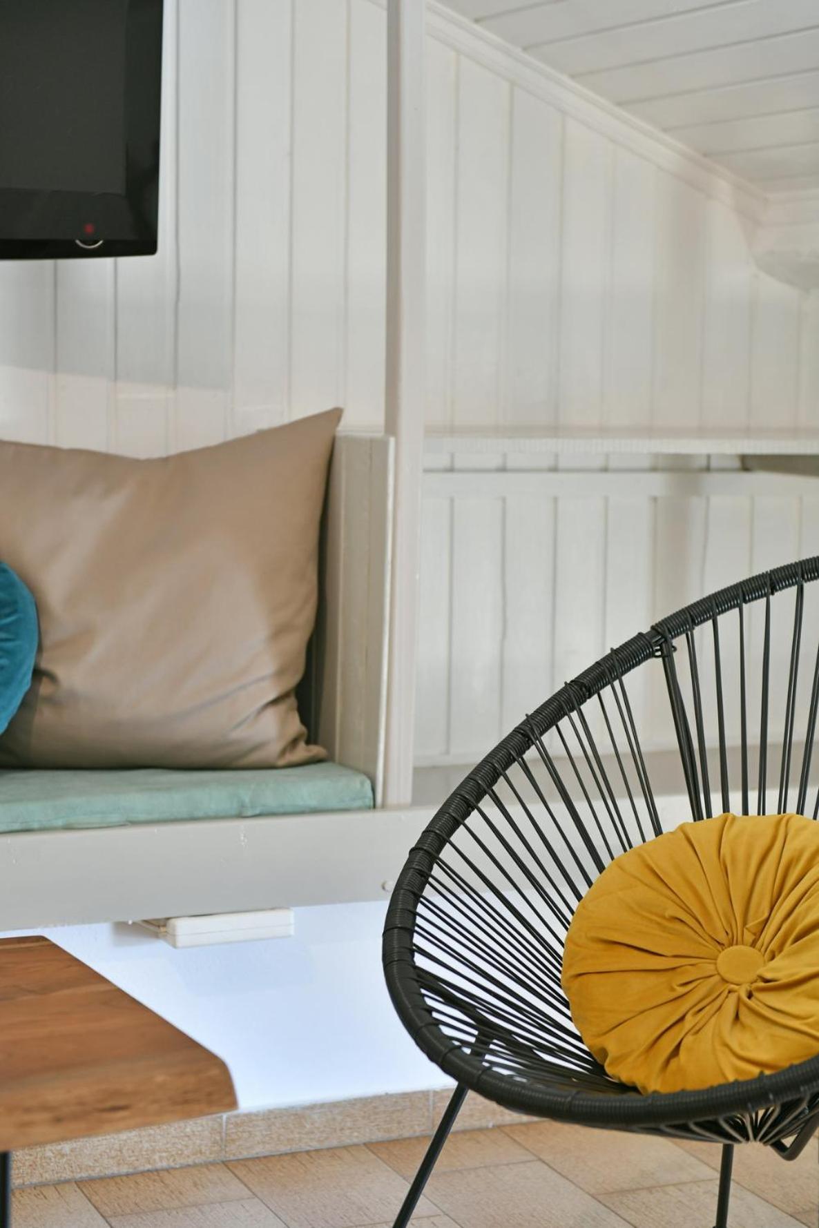 Athina Guesthouse Идра Экстерьер фото