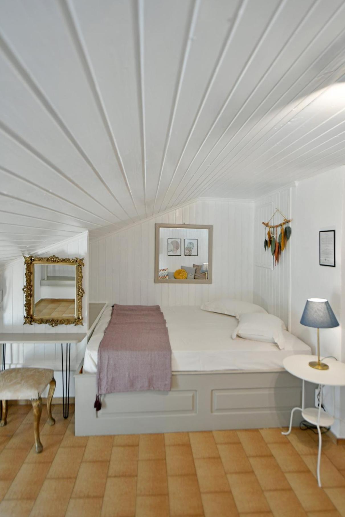 Athina Guesthouse Идра Экстерьер фото