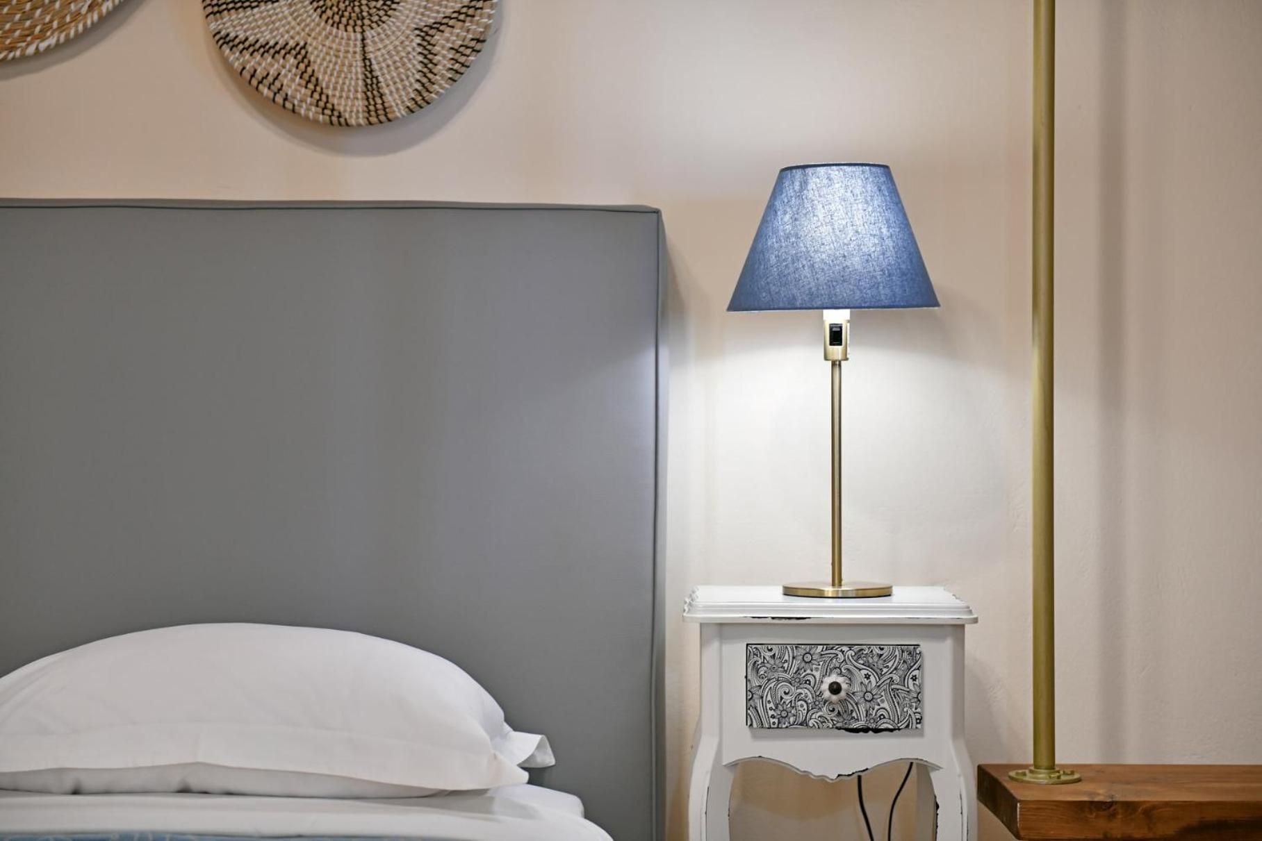 Athina Guesthouse Идра Экстерьер фото